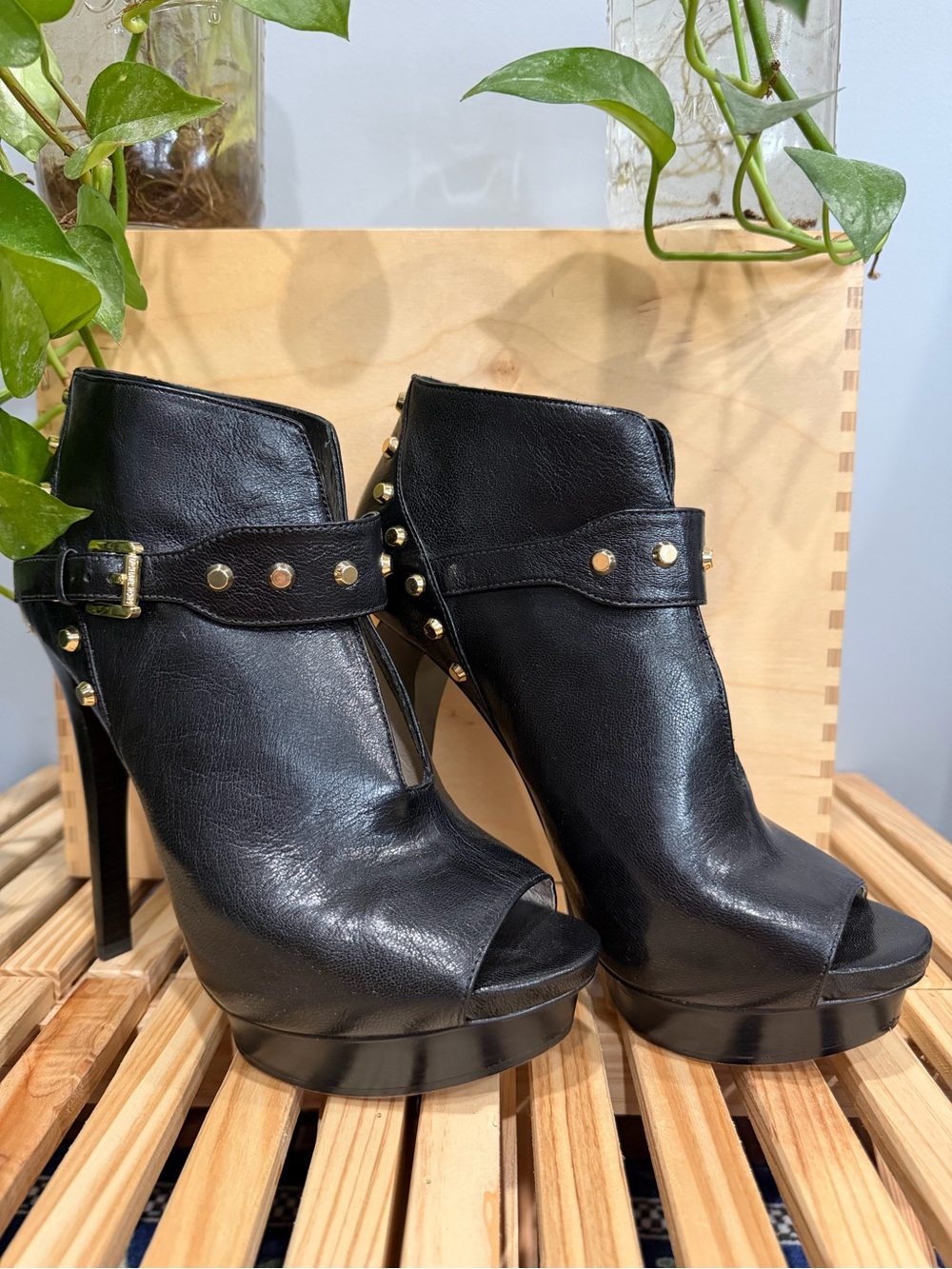 MICHAEL Michael Kors Black Studded Peep Toe Platform Heels Size 8M